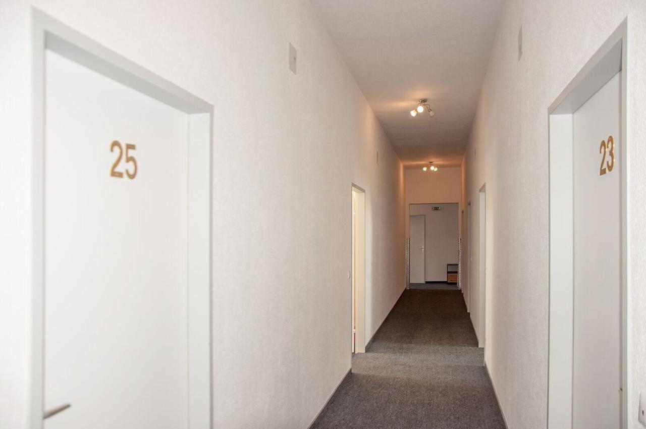 Gasthaus Pension Goldeck シュピッタール・アン・デア・ドラウ エクステリア 写真
